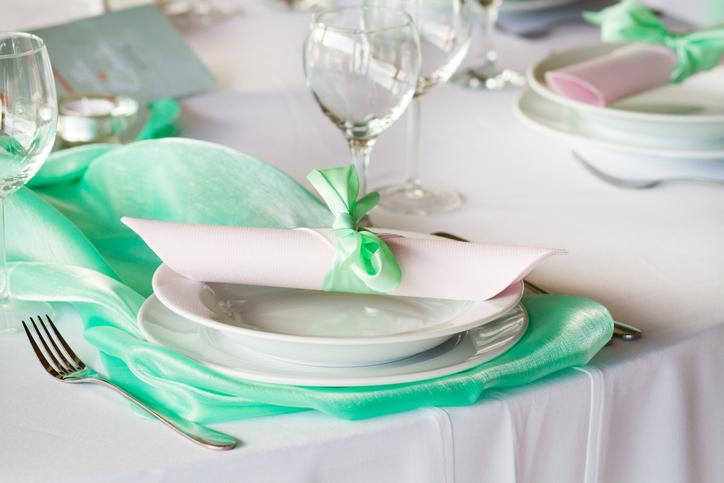Placemats For Round Tables Slideshow Bunched Up Table Runner