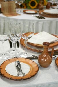 How to Buy Dinnerware