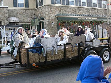 Christmas Parade Float Ideas Lovetoknow Nativity Float