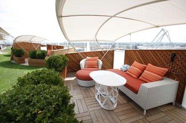 Výklenků na palubě Celebrity Silhouette