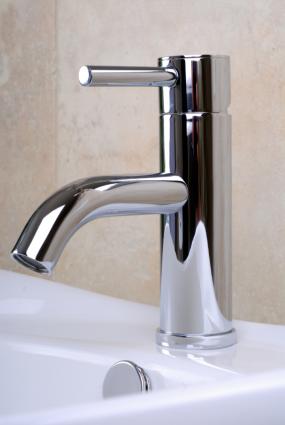 How to replace seatless bathtub faucets