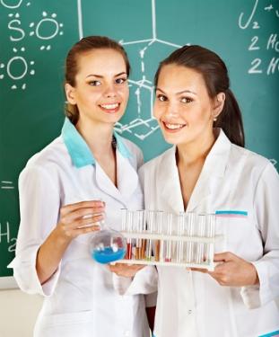 girls in chemistry class