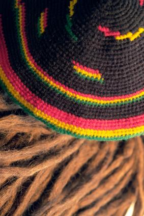 Modern Rasta Hat Fashion with Dreadlocks Hairstyle for Men