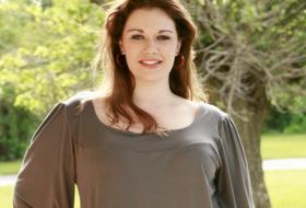 plus size hair style models