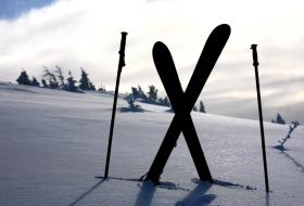 Ski silhouette