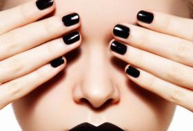 Black manicure