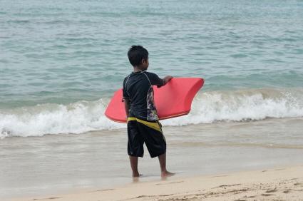 kids rash guard
