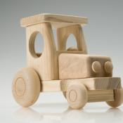 Trattore in legno