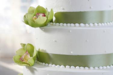 Cake with green ribbon