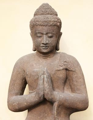 statue