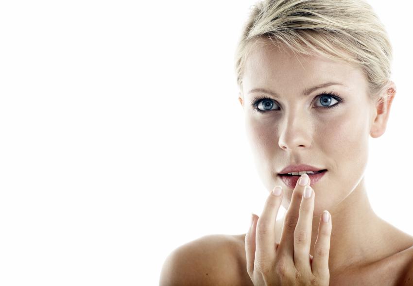 https://cf.ltkcdn.net/addiction/images/slide/250512-850x589-4_Touch_Mouth.jpg