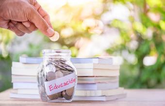 Ahorrando dinero para la educación