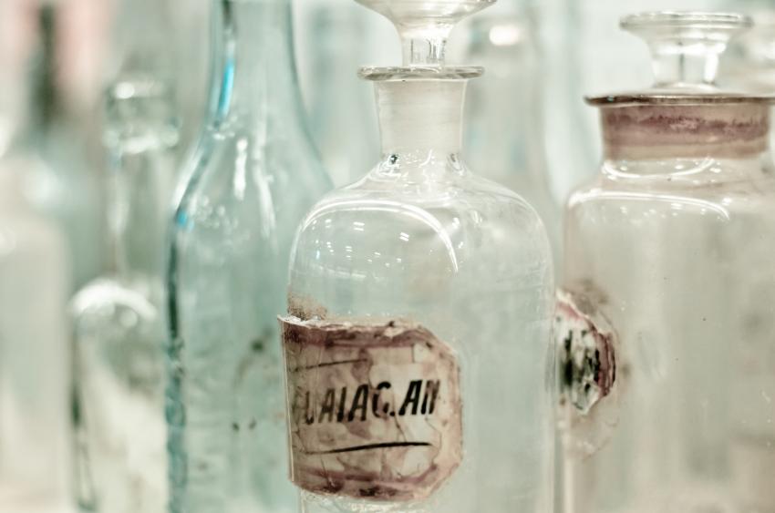 Old Bottle Identification Tips (With Pictures to Guide You) LoveToKnow