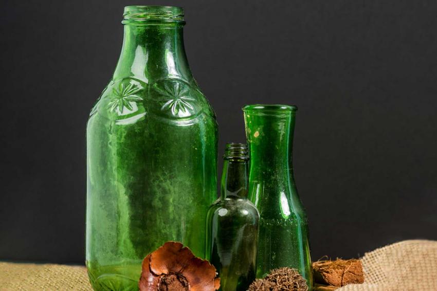 Old Bottle Identification Tips (With Pictures to Guide You) LoveToKnow