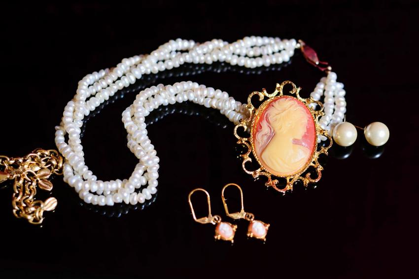 15 Most Valuable Cameos (& How to Tell if Yours Has Value) LoveToKnow