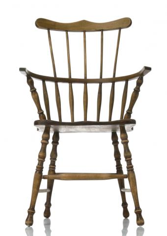 https://cf.ltkcdn.net/antiques/images/slide/150958-584x822r1-windsor-chair.jpg