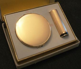 Vintage Elizabeth Arden Compact 