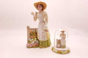 Avon, Mrs. Albee Award, President's club, 2008 Mrs. Albee figurine