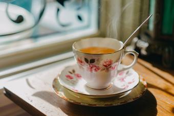 A Guide to Vintage Tea Cups