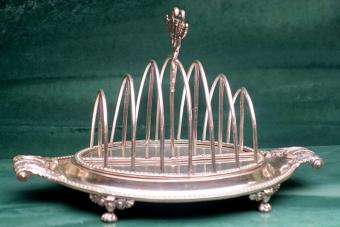 Vintage Silver Plate 4-Slice Triangular Toast Rack