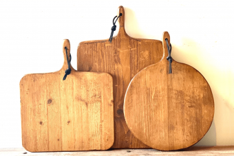 French Cutting Board with Handle — The Vintage Round Top