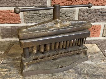 Antique Yarn Winder: A Complete Guide