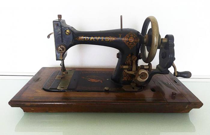 Davis Sewing Machine