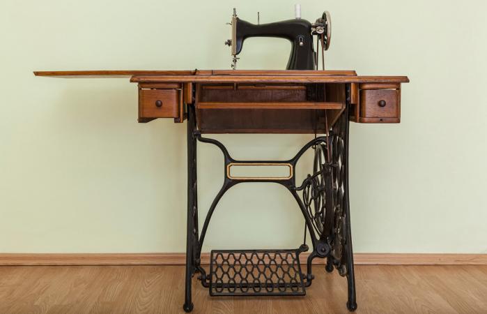 antique treadle sewing machine