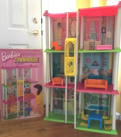 Vintage 1973 Mattel Barbie Townhouse