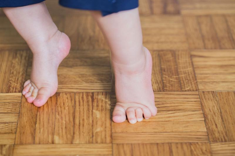 Signs of Autism in Toddlers Walking on Tiptoes LoveToKnow
