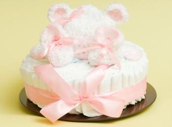 https://cf.ltkcdn.net/baby/images/slide/170803-807x595-diaper-cake-one-tier.jpg