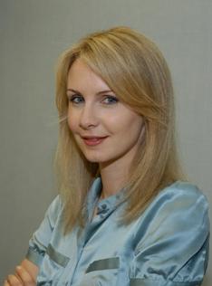 Dr. Jennifer Salzer