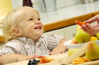 toddler eating