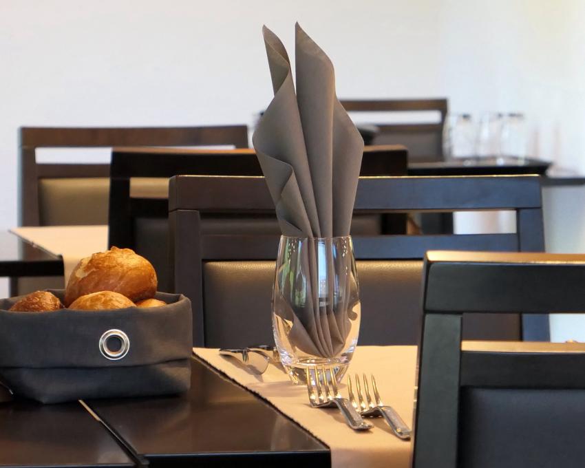 Table Setting Napkin Placement Ideas LoveToKnow