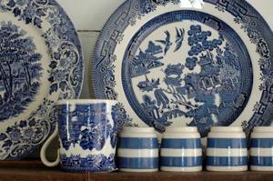 Blue willow patterns