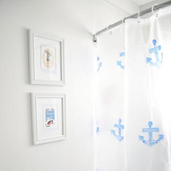 https://cf.ltkcdn.net/bedding/images/slide/206900-850x850-stenciled-shower-curtain.jpg