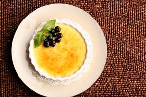 Creme brulee on beaded mat