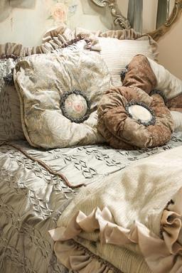 luxurious comforter
