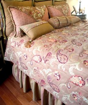 pretty bed with dust ruffle