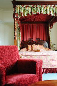 View bedding and linen slideshows
