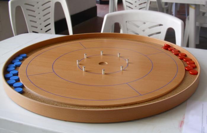 Crokinole board