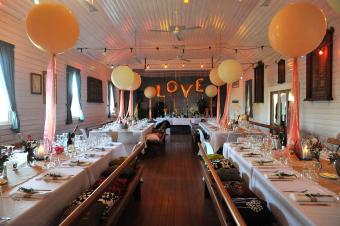 Decoraciones de globos de recepción de boda