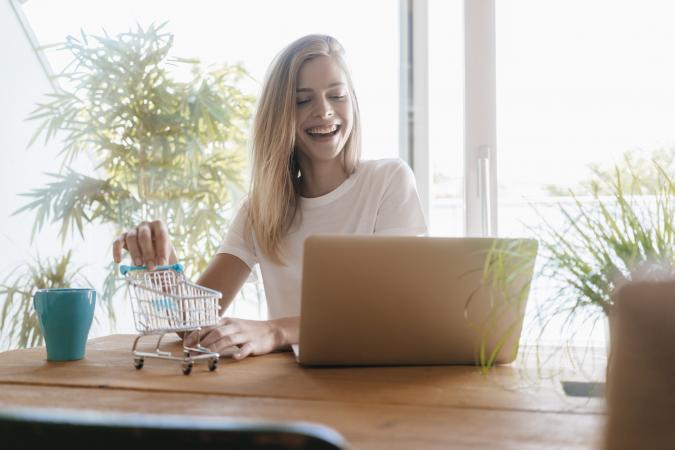 woman online