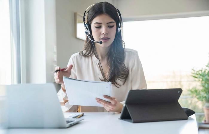 Woman on a virtual meeting