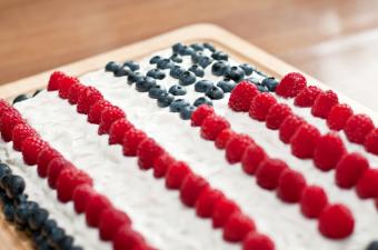 https://cf.ltkcdn.net/cake-decorating/images/slide/135765-850x563r1-patriotic2a.jpg