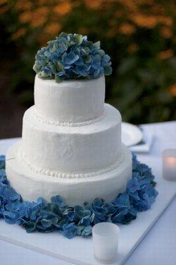 Use hydrangea cutters to make realistic fondant flowers like these.