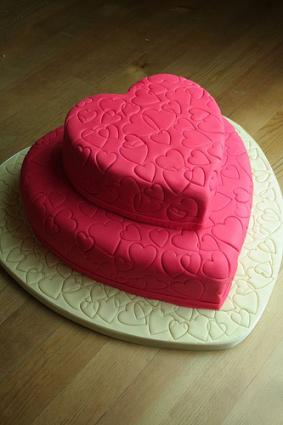 Heart Shaped Cakes | LoveToKnow