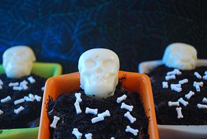 Skull and bones dirt cake