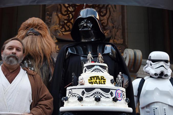 Star Wars themed wedding cake