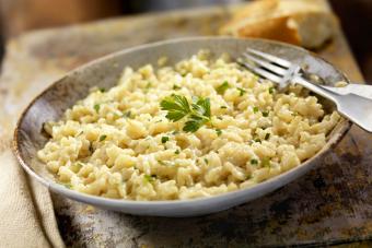 https://cf.ltkcdn.net/camping/images/slide/276706-850x567-risotto.jpg